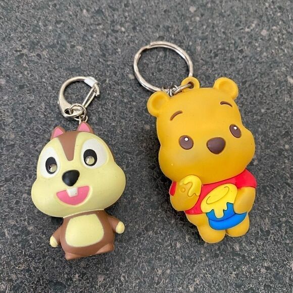 Disney keychain lot of 2 - Picture 2 of 4